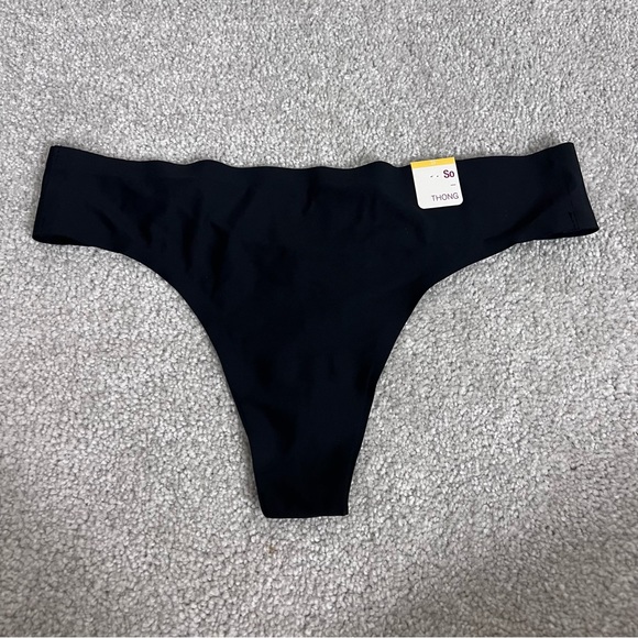 Black Seamless Microfiber Thong - Picture 1 of 3